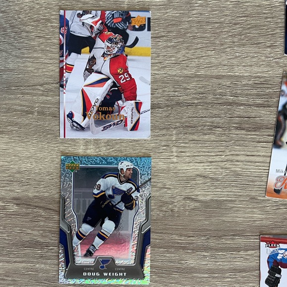 10+ year old hockey cards - Picture 6 of 8